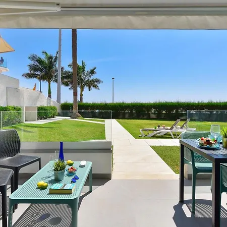 Nasas 1 Beachfront